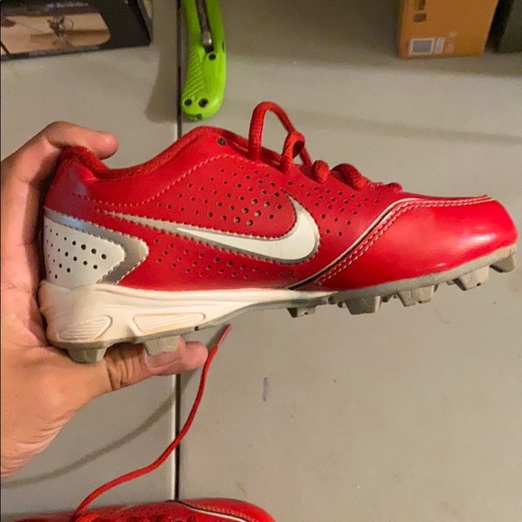 Nike cleats - Picture 7 of 9